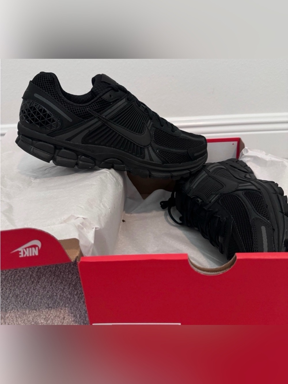 Nike Zoom Vomero 5 - Picture 3 of 3
